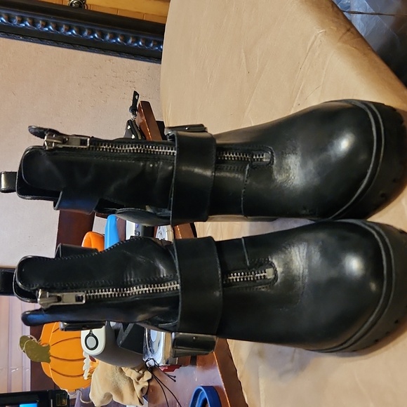 Steve Madden Leather Lavish Buckle Bootie - Picture 7 of 7